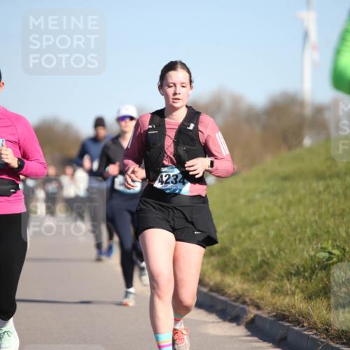 06.04.2025 - 44. Internationalen Wilhelmsburger Insellauf Jannik Wohlers http://msf.ph/oto/7617095 06.04.2025 09:41:00 Laufen 416, 4234 meine-sportfotos.de