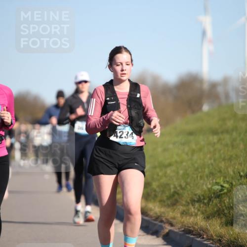 06.04.2025 - 44. Internationalen Wilhelmsburger Insellauf Jannik Wohlers http://msf.ph/oto/7617097 06.04.2025 09:41:00 Laufen 4167, 4234 meine-sportfotos.de