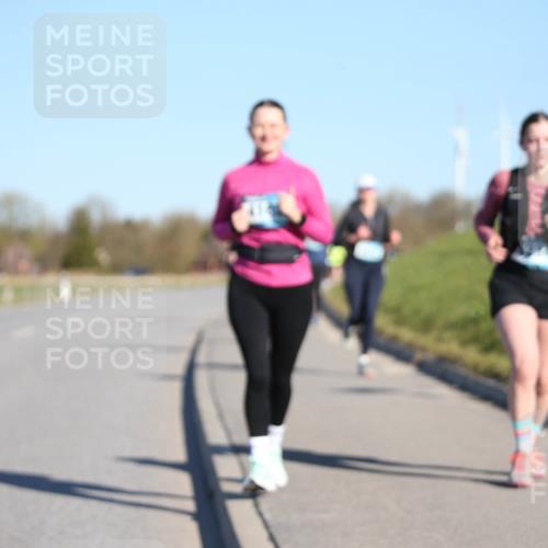 06.04.2025 - 44. Internationalen Wilhelmsburger Insellauf Jannik Wohlers http://msf.ph/oto/7617108 06.04.2025 09:41:02 Laufen  meine-sportfotos.de