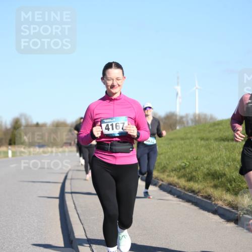 06.04.2025 - 44. Internationalen Wilhelmsburger Insellauf Jannik Wohlers http://msf.ph/oto/7617109 06.04.2025 09:41:03 Laufen 4167, 3632, 4234 meine-sportfotos.de