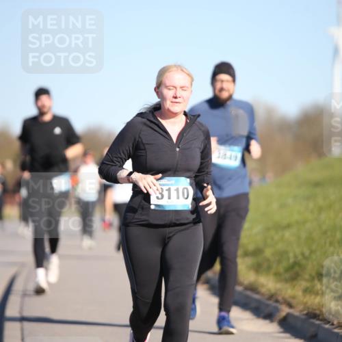 06.04.2025 - 44. Internationalen Wilhelmsburger Insellauf Jannik Wohlers http://msf.ph/oto/7617122 06.04.2025 09:41:08 Laufen 3110, 3849 meine-sportfotos.de