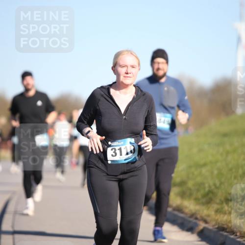 06.04.2025 - 44. Internationalen Wilhelmsburger Insellauf Jannik Wohlers http://msf.ph/oto/7617123 06.04.2025 09:41:08 Laufen 3110 meine-sportfotos.de