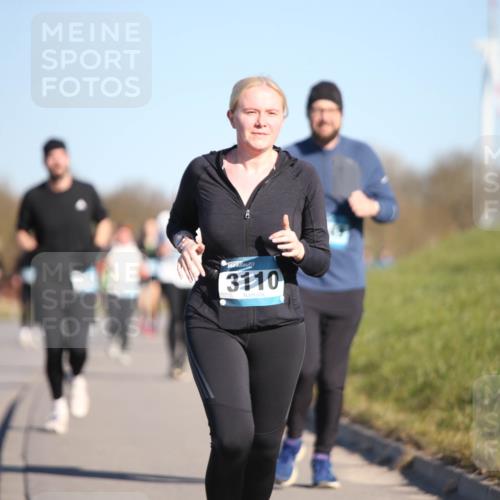 06.04.2025 - 44. Internationalen Wilhelmsburger Insellauf Jannik Wohlers http://msf.ph/oto/7617124 06.04.2025 09:41:08 Laufen 3110 meine-sportfotos.de