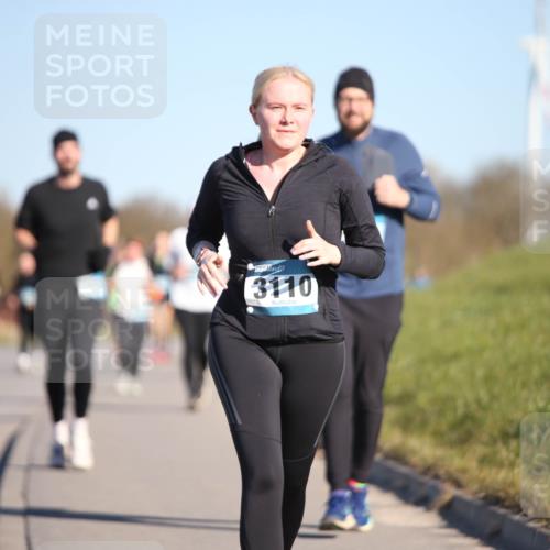 06.04.2025 - 44. Internationalen Wilhelmsburger Insellauf Jannik Wohlers http://msf.ph/oto/7617125 06.04.2025 09:41:08 Laufen 3110 meine-sportfotos.de