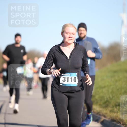 06.04.2025 - 44. Internationalen Wilhelmsburger Insellauf Jannik Wohlers http://msf.ph/oto/7617127 06.04.2025 09:41:08 Laufen 3110 meine-sportfotos.de