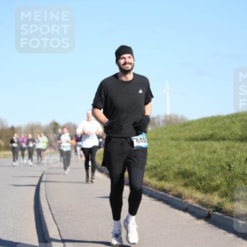 06.04.2025 - 44. Internationalen Wilhelmsburger Insellauf Jannik Wohlers http://msf.ph/oto/7617142 06.04.2025 09:41:14 Laufen 445 meine-sportfotos.de