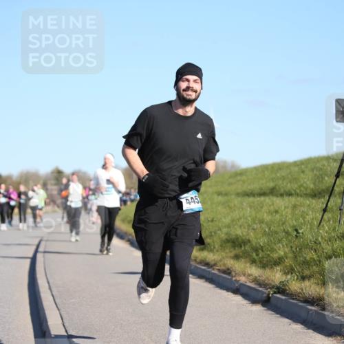 06.04.2025 - 44. Internationalen Wilhelmsburger Insellauf Jannik Wohlers http://msf.ph/oto/7617145 06.04.2025 09:41:14 Laufen 445 meine-sportfotos.de