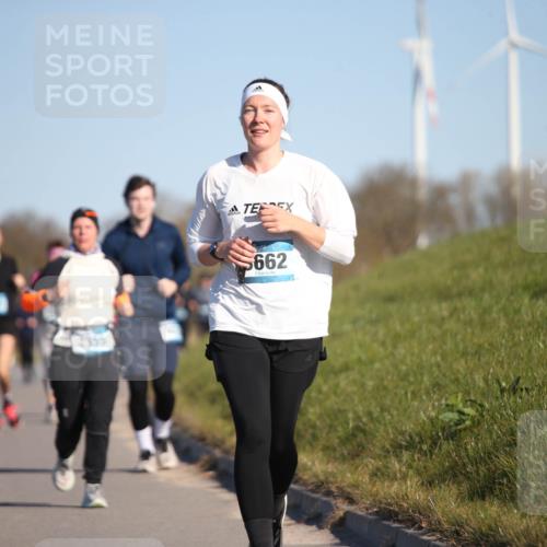 06.04.2025 - 44. Internationalen Wilhelmsburger Insellauf Jannik Wohlers http://msf.ph/oto/7617146 06.04.2025 09:41:16 Laufen 355, 5662 meine-sportfotos.de