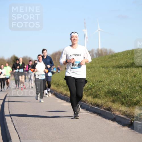 06.04.2025 - 44. Internationalen Wilhelmsburger Insellauf Jannik Wohlers http://msf.ph/oto/7617151 06.04.2025 09:41:17 Laufen 4355, 662 meine-sportfotos.de