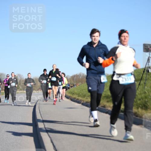 06.04.2025 - 44. Internationalen Wilhelmsburger Insellauf Jannik Wohlers http://msf.ph/oto/7617163 06.04.2025 09:41:23 Laufen 4188, 3225, 4007, 2355 meine-sportfotos.de
