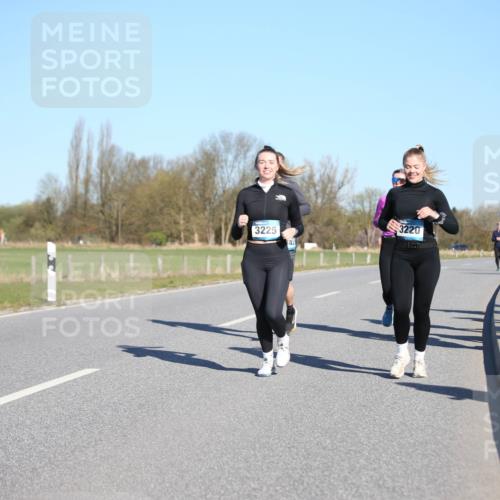 06.04.2025 - 44. Internationalen Wilhelmsburger Insellauf Jannik Wohlers http://msf.ph/oto/7617177 06.04.2025 09:41:28 Laufen 3225, 43, 3220, 3798, 3186 meine-sportfotos.de