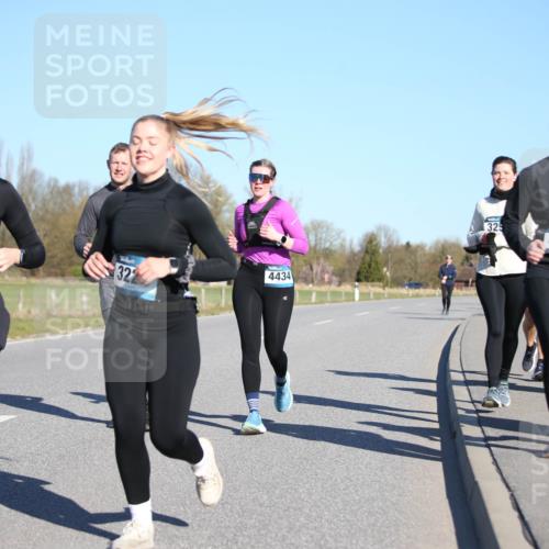 06.04.2025 - 44. Internationalen Wilhelmsburger Insellauf Jannik Wohlers http://msf.ph/oto/7617187 06.04.2025 09:41:29 Laufen 3225, 322, 4434, 325, 3798, 315 meine-sportfotos.de