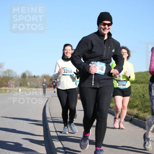 06.04.2025 - 44. Internationalen Wilhelmsburger Insellauf Jannik Wohlers http://msf.ph/oto/7617192 06.04.2025 09:41:30 Laufen 4434, 3258, 98, 3194, 4600 meine-sportfotos.de
