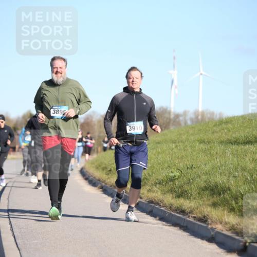 06.04.2025 - 44. Internationalen Wilhelmsburger Insellauf Jannik Wohlers http://msf.ph/oto/7617210 06.04.2025 09:41:38 Laufen 3895, 3910 meine-sportfotos.de