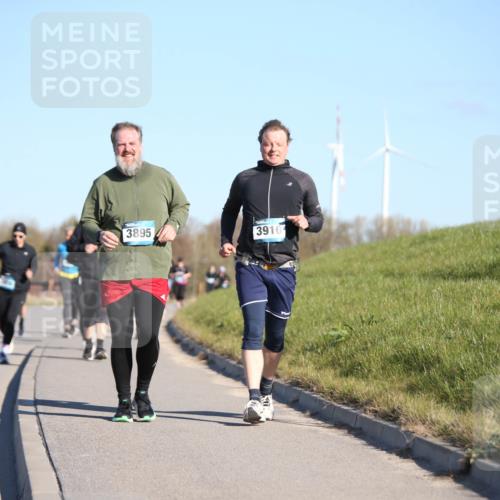06.04.2025 - 44. Internationalen Wilhelmsburger Insellauf Jannik Wohlers http://msf.ph/oto/7617211 06.04.2025 09:41:38 Laufen 3895, 3910 meine-sportfotos.de