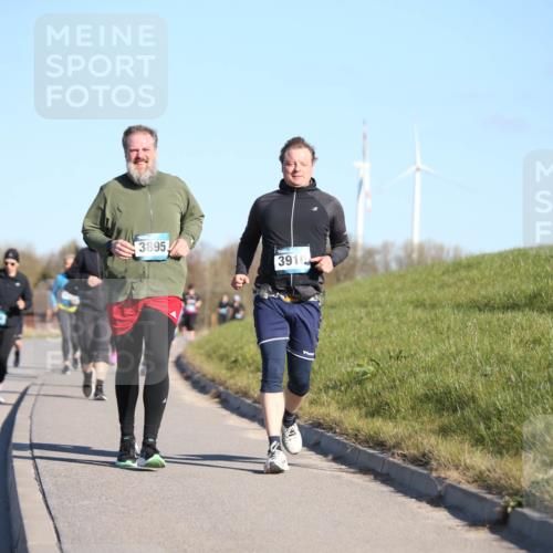 06.04.2025 - 44. Internationalen Wilhelmsburger Insellauf Jannik Wohlers http://msf.ph/oto/7617212 06.04.2025 09:41:38 Laufen 3895, 3910 meine-sportfotos.de