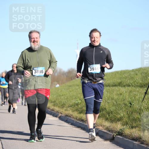 06.04.2025 - 44. Internationalen Wilhelmsburger Insellauf Jannik Wohlers http://msf.ph/oto/7617216 06.04.2025 09:41:40 Laufen 3895, 3910 meine-sportfotos.de