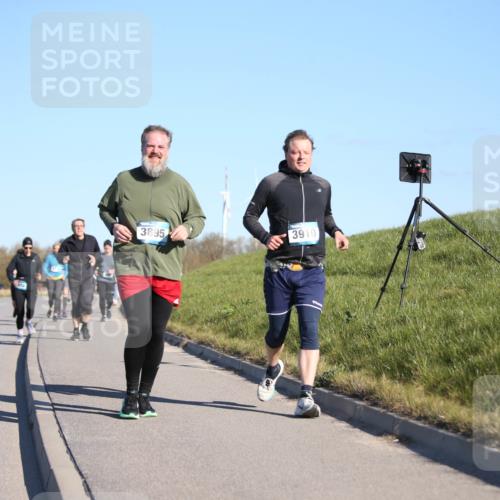 06.04.2025 - 44. Internationalen Wilhelmsburger Insellauf Jannik Wohlers http://msf.ph/oto/7617219 06.04.2025 09:41:40 Laufen 3895, 3910 meine-sportfotos.de