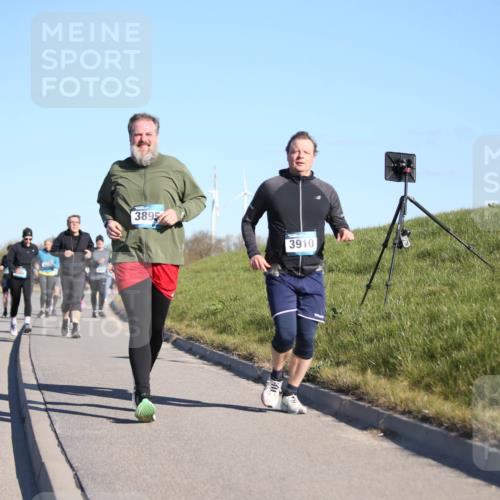 06.04.2025 - 44. Internationalen Wilhelmsburger Insellauf Jannik Wohlers http://msf.ph/oto/7617221 06.04.2025 09:41:40 Laufen 3895, 3910 meine-sportfotos.de
