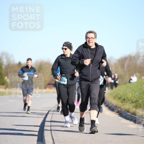 06.04.2025 - 44. Internationalen Wilhelmsburger Insellauf Jannik Wohlers http://msf.ph/oto/7617223 06.04.2025 09:41:42 Laufen 902 meine-sportfotos.de