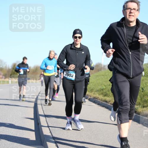 06.04.2025 - 44. Internationalen Wilhelmsburger Insellauf Jannik Wohlers http://msf.ph/oto/7617228 06.04.2025 09:41:47 Laufen 138, 3902 meine-sportfotos.de
