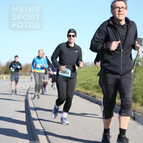 06.04.2025 - 44. Internationalen Wilhelmsburger Insellauf Jannik Wohlers http://msf.ph/oto/7617229 06.04.2025 09:41:47 Laufen 4138, 5902 meine-sportfotos.de