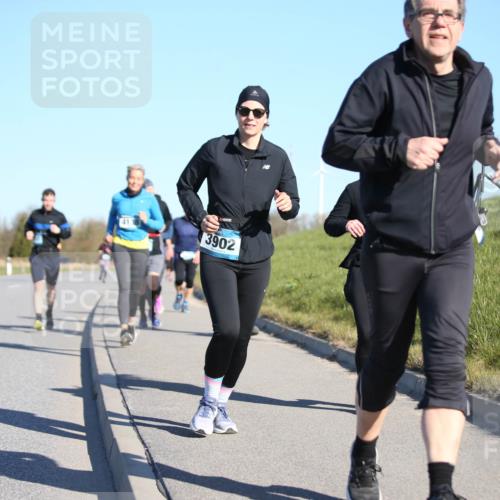 06.04.2025 - 44. Internationalen Wilhelmsburger Insellauf Jannik Wohlers http://msf.ph/oto/7617230 06.04.2025 09:41:47 Laufen 41, 3902 meine-sportfotos.de