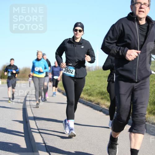 06.04.2025 - 44. Internationalen Wilhelmsburger Insellauf Jannik Wohlers http://msf.ph/oto/7617231 06.04.2025 09:41:47 Laufen 3902 meine-sportfotos.de