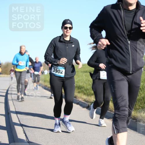 06.04.2025 - 44. Internationalen Wilhelmsburger Insellauf Jannik Wohlers http://msf.ph/oto/7617234 06.04.2025 09:41:47 Laufen 3902 meine-sportfotos.de