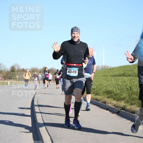 06.04.2025 - 44. Internationalen Wilhelmsburger Insellauf Jannik Wohlers http://msf.ph/oto/7617254 06.04.2025 09:41:51 Laufen 4049, 3070 meine-sportfotos.de