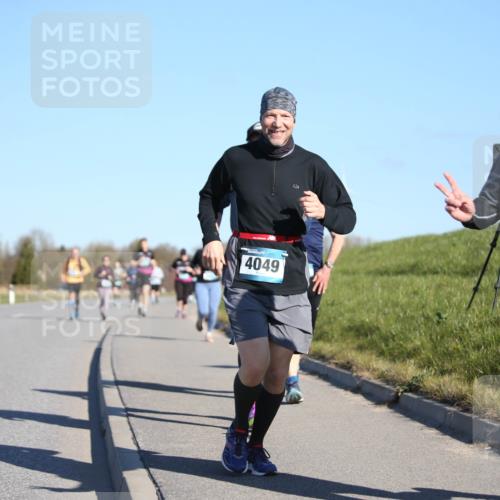 06.04.2025 - 44. Internationalen Wilhelmsburger Insellauf Jannik Wohlers http://msf.ph/oto/7617258 06.04.2025 09:41:51 Laufen 4049, 4040 meine-sportfotos.de