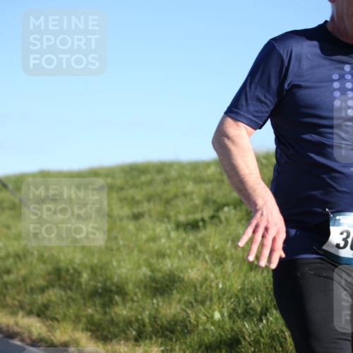 06.04.2025 - 44. Internationalen Wilhelmsburger Insellauf Jannik Wohlers http://msf.ph/oto/7617266 06.04.2025 09:41:55 Laufen 3070 meine-sportfotos.de