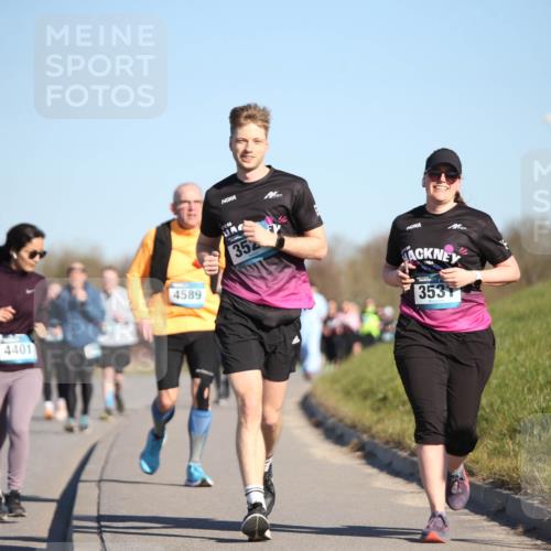 06.04.2025 - 44. Internationalen Wilhelmsburger Insellauf Jannik Wohlers http://msf.ph/oto/7617280 06.04.2025 09:41:59 Laufen 4401, 4589, 500, 352, 3531 meine-sportfotos.de