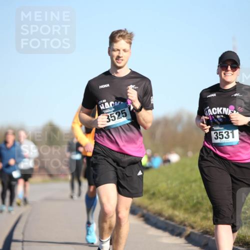 06.04.2025 - 44. Internationalen Wilhelmsburger Insellauf Jannik Wohlers http://msf.ph/oto/7617284 06.04.2025 09:42:01 Laufen 4401, 3525, 2024, 3531 meine-sportfotos.de