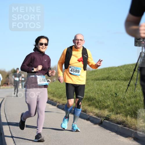 06.04.2025 - 44. Internationalen Wilhelmsburger Insellauf Jannik Wohlers http://msf.ph/oto/7617293 06.04.2025 09:42:04 Laufen 4401, 4589, 3525 meine-sportfotos.de