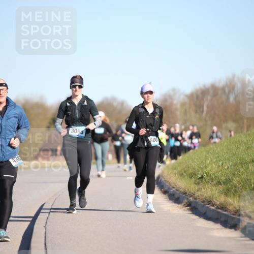 06.04.2025 - 44. Internationalen Wilhelmsburger Insellauf Jannik Wohlers http://msf.ph/oto/7617296 06.04.2025 09:42:06 Laufen 438, 3095, 800 meine-sportfotos.de
