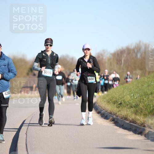 06.04.2025 - 44. Internationalen Wilhelmsburger Insellauf Jannik Wohlers http://msf.ph/oto/7617297 06.04.2025 09:42:07 Laufen 438, 3095, 800 meine-sportfotos.de