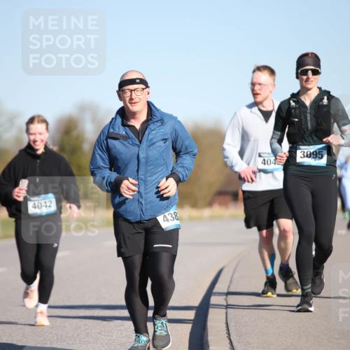 06.04.2025 - 44. Internationalen Wilhelmsburger Insellauf Jannik Wohlers http://msf.ph/oto/7617304 06.04.2025 09:42:08 Laufen 4041, 4042, 438, 4045, 3095, 800 meine-sportfotos.de
