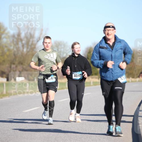 06.04.2025 - 44. Internationalen Wilhelmsburger Insellauf Jannik Wohlers http://msf.ph/oto/7617308 06.04.2025 09:42:09 Laufen 4041, 4042, 438, 4045 meine-sportfotos.de
