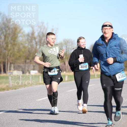 06.04.2025 - 44. Internationalen Wilhelmsburger Insellauf Jannik Wohlers http://msf.ph/oto/7617312 06.04.2025 09:42:10 Laufen 4041, 4042, 4382 meine-sportfotos.de