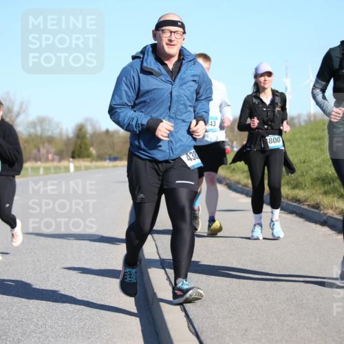 06.04.2025 - 44. Internationalen Wilhelmsburger Insellauf Jannik Wohlers http://msf.ph/oto/7617320 06.04.2025 09:42:12 Laufen 041, 4042, 438, 43, 800, 3095 meine-sportfotos.de