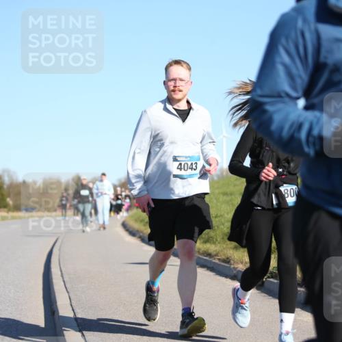 06.04.2025 - 44. Internationalen Wilhelmsburger Insellauf Jannik Wohlers http://msf.ph/oto/7617327 06.04.2025 09:42:14 Laufen 4043, 800 meine-sportfotos.de
