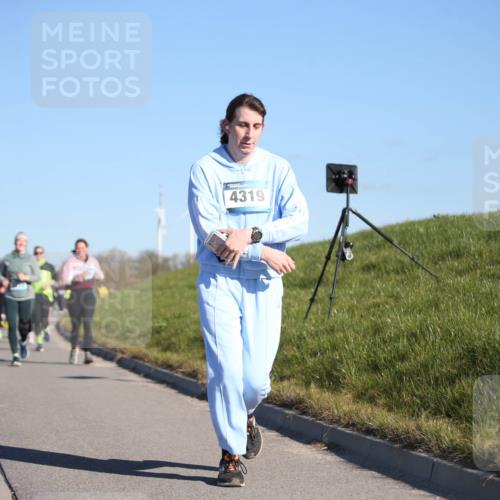 06.04.2025 - 44. Internationalen Wilhelmsburger Insellauf Jannik Wohlers http://msf.ph/oto/7617353 06.04.2025 09:42:26 Laufen 4319 meine-sportfotos.de