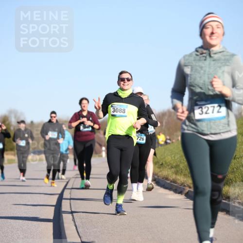 06.04.2025 - 44. Internationalen Wilhelmsburger Insellauf Jannik Wohlers http://msf.ph/oto/7617368 06.04.2025 09:42:30 Laufen 3629, 3088, 726, 3272 meine-sportfotos.de