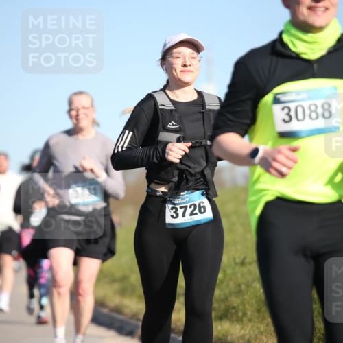 06.04.2025 - 44. Internationalen Wilhelmsburger Insellauf Jannik Wohlers http://msf.ph/oto/7617375 06.04.2025 09:42:32 Laufen 384, 3731, 3726, 3088 meine-sportfotos.de