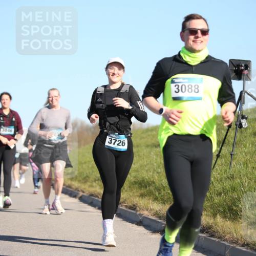 06.04.2025 - 44. Internationalen Wilhelmsburger Insellauf Jannik Wohlers http://msf.ph/oto/7617377 06.04.2025 09:42:33 Laufen 3846, 3726, 3088 meine-sportfotos.de