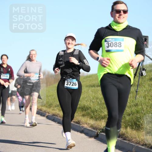 06.04.2025 - 44. Internationalen Wilhelmsburger Insellauf Jannik Wohlers http://msf.ph/oto/7617378 06.04.2025 09:42:33 Laufen 3846, 731, 3726, 3088 meine-sportfotos.de