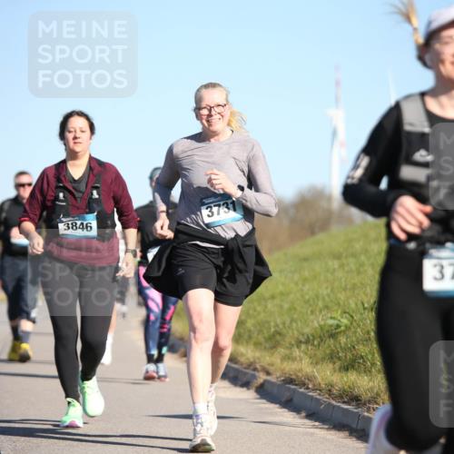 06.04.2025 - 44. Internationalen Wilhelmsburger Insellauf Jannik Wohlers http://msf.ph/oto/7617379 06.04.2025 09:42:33 Laufen 3929, 3846, 3731, 3726 meine-sportfotos.de