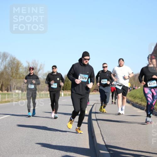 06.04.2025 - 44. Internationalen Wilhelmsburger Insellauf Jannik Wohlers http://msf.ph/oto/7617398 06.04.2025 09:42:37 Laufen 4281, 5158, 3929, 4080, 3725, 4236, 3846 meine-sportfotos.de
