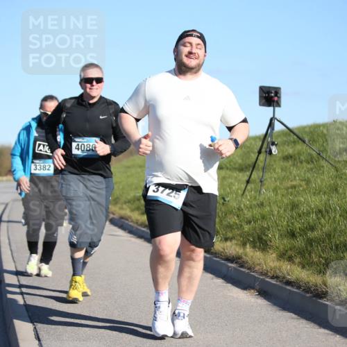 06.04.2025 - 44. Internationalen Wilhelmsburger Insellauf Jannik Wohlers http://msf.ph/oto/7617407 06.04.2025 09:42:41 Laufen 3382, 4080, 3725 meine-sportfotos.de